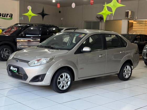 FORD FIESTA 1.6 SE SEDAN 16V FLEX 4P MANUAL FORD FIESTA 1.6 SE SEDAN 16V FLEX 4P MANUAL